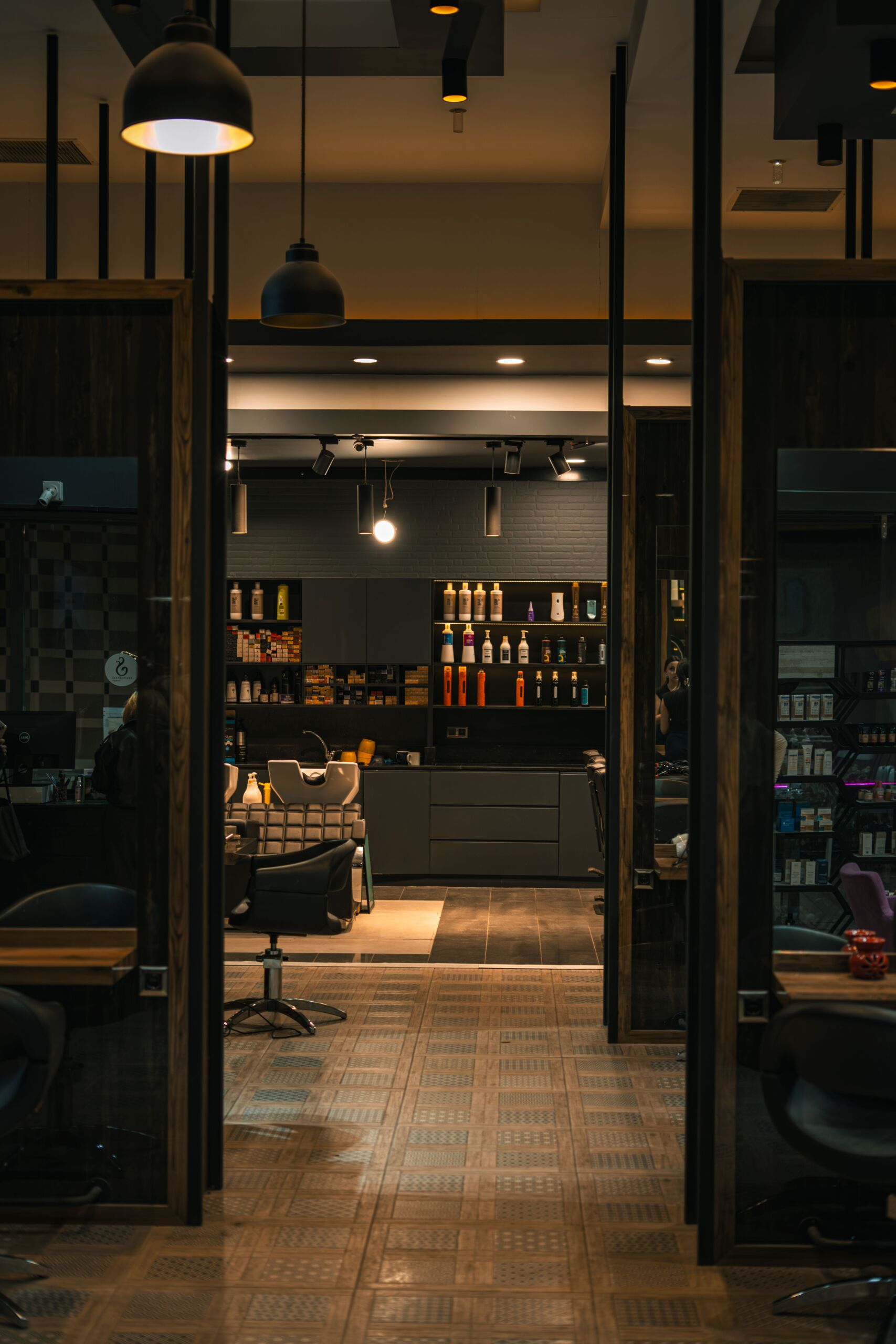 advertise beauty brand Dubai salons